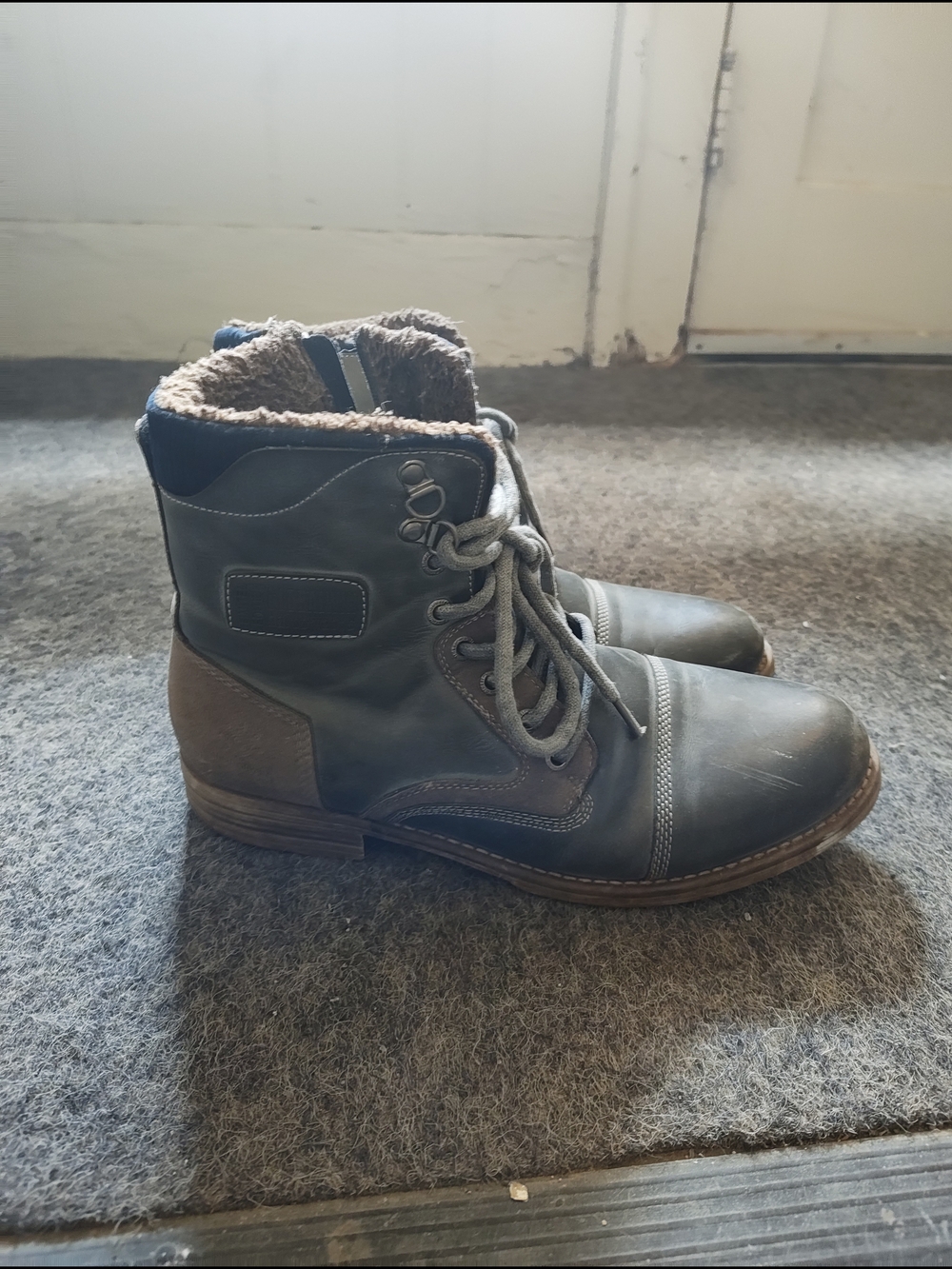 Global Win Men's Chukka Boots in Gray and Brown